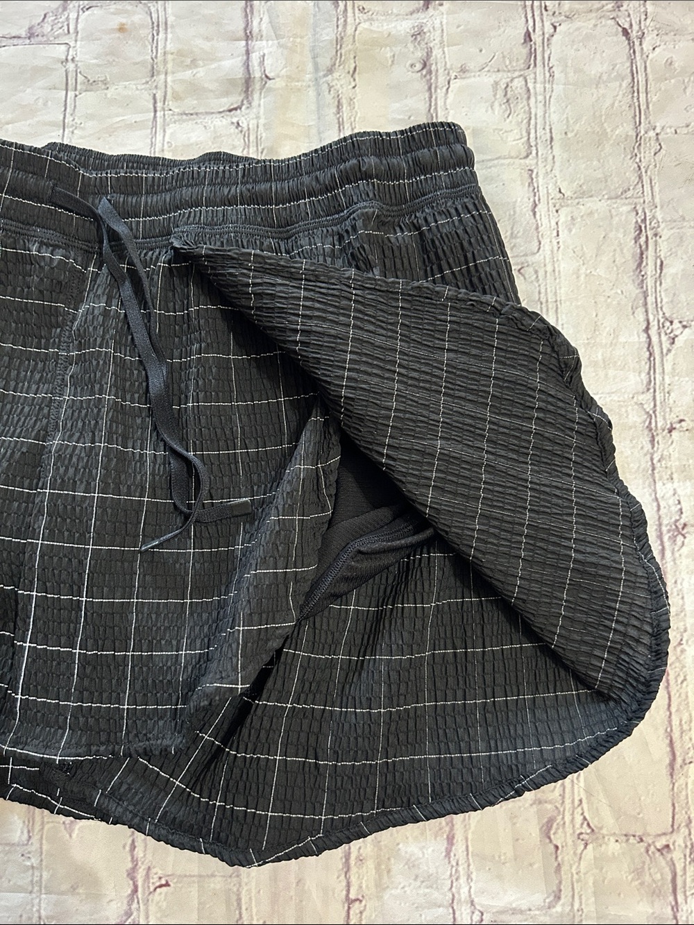 Lululemon Negative Split Textured Run Short 2.5" *Reflective Black XXS Grid - Picture 11 of 11